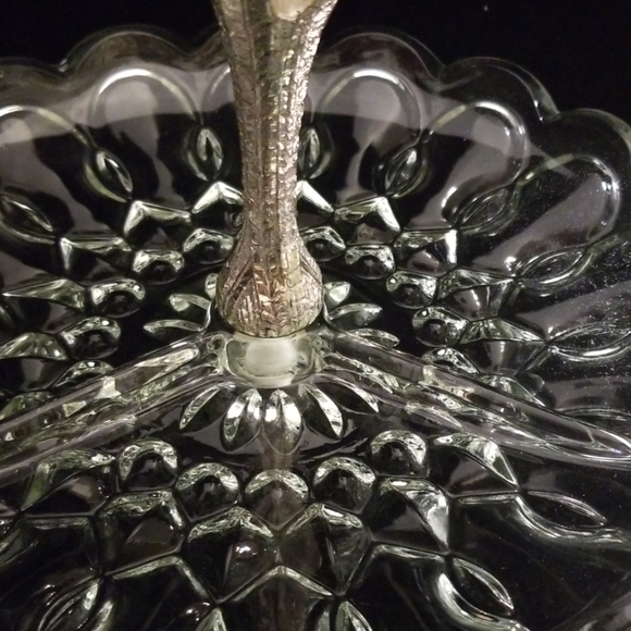 Pressed glass, relish/serving dish EUC - Picture 4 of 8
